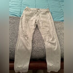 White skinny jeans